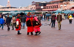 Marrakesch, Wasserverkäufer auf dem Djemaa el Fna