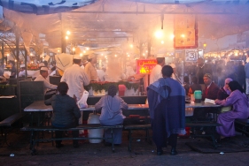 Marrakesch, Essensstände auf dem Djemaa el Fna bei Nacht