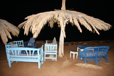 Sonnenschirm in Dahab, Sinai, Ägypten
