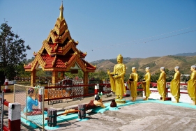 Tempelfiguren in Tachilek, Myanmar