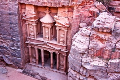 Al-Khazneh, die Schatzkammer von oben in Petra