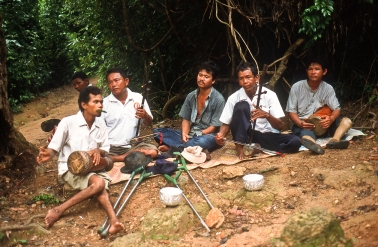Kriegsversehrte Musikanten in Angkor, Kambodscha