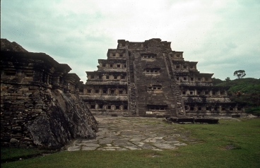 Die Nischenpyramide in El Tajin, Veracruz, Mexiko