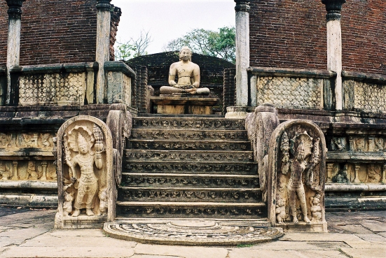 Tempeleingang in Polonnaruwa, Sri Lanka