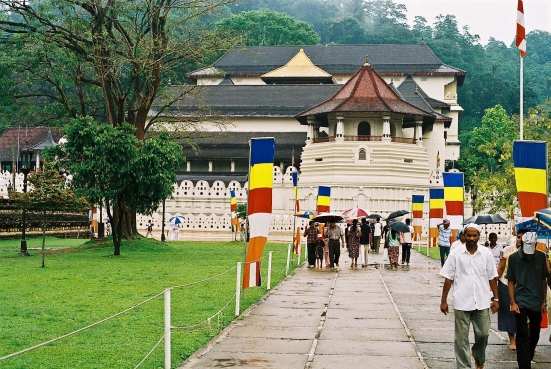 Sri Dalada Maligawa, hier wird angeblich ein Zahn Buddhas aufbewahrt, Kandy, Sri Lanka