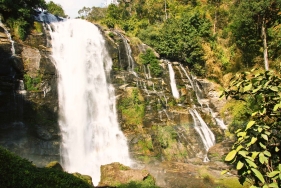 Wasserfall nahe Mae Hong Son, Thailand