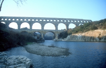 FRANKREICH, Römisches Aquädukt Pont du Gard, Weltkulturerbe der UNESCO