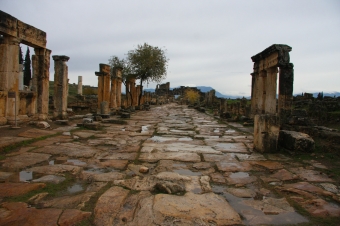 TÜRKEI, Antike Stadt Hierapolis in Pamukkale, Weltkulturerbe der UNESCO