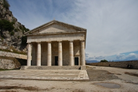 Klassischer Tempel in Kerkyra, Korfu