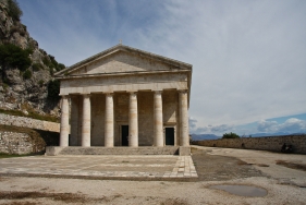 Klassischer Tempel in Kerkyra, Korfu