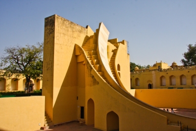 Jantar Mantar, Sternwarte von 1727 in Jaipur, Rajasthan, Indien