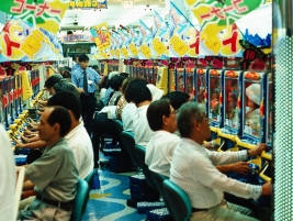 Spielhalle in Osaka, Japan