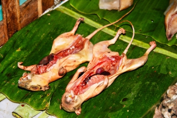 Kleine Köstlichkeiten in Myanmar