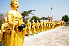 Tempelfiguren in Tachilek, Myanmar