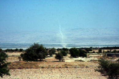 PALÄSTINA, Dust Devil im Jordantal