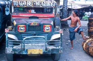 Jeepney, öffentliches Transportmittel auf den Philippinen