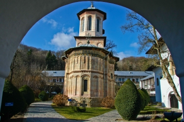 Kloster DINTR-UNLEMN, Walachei, Rumänien