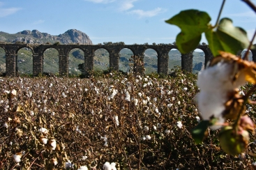  Roemisches Aquaedukt in Aspendos, Pamphylien, Tuerkei