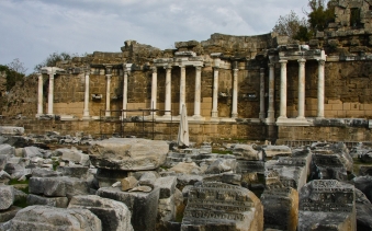  Agora oder Versammlungsplatz in Side, Pamphylien, Tuerkei