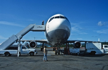 Ankunft in Fairbanks mit der MD 11, Frachtflugzeug der Lufthansa